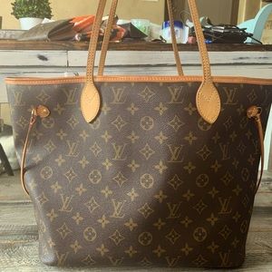 Authentic Louis Vuitton Neverfull MM monogram